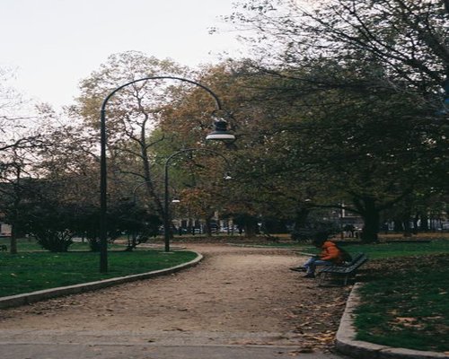 calm walk through an Italian city park